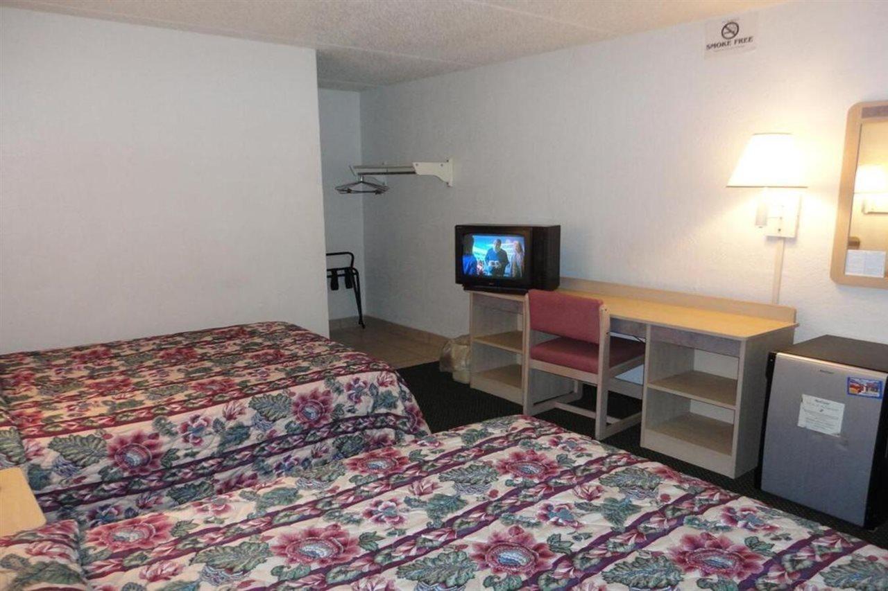 Americas Best Value Inn Battle Creek Chambre photo