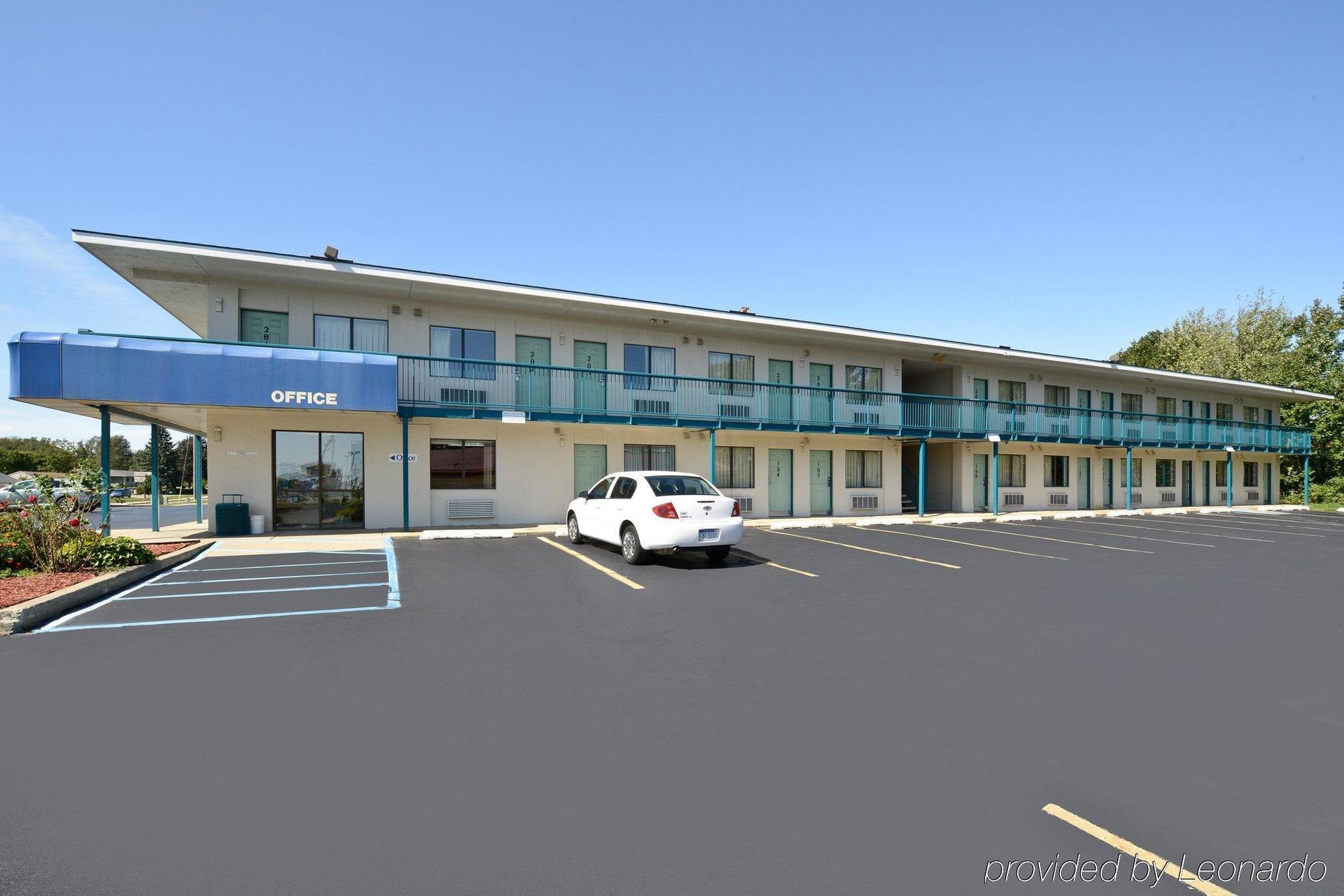 Americas Best Value Inn Battle Creek Extérieur photo