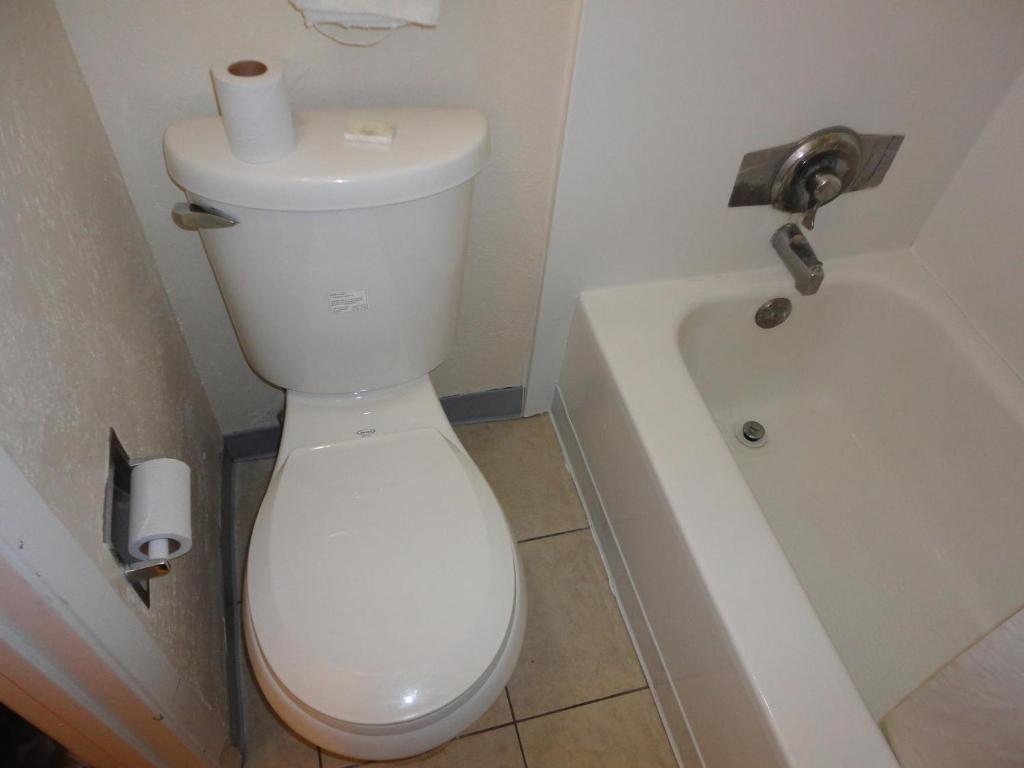 Americas Best Value Inn Battle Creek Chambre photo